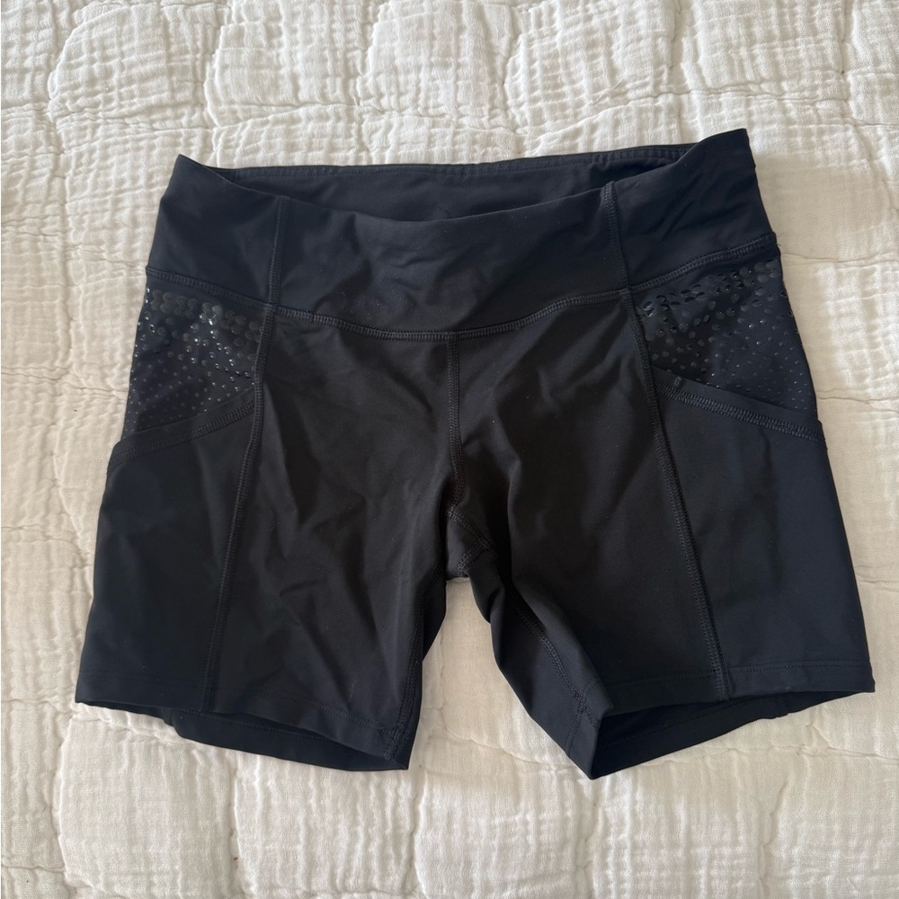 LULULEMON VINTAGE BIKER SHORTS SIZE 8